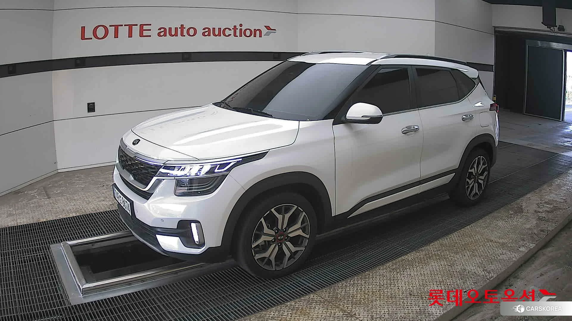 Kia Seltos 2022 Белый из Кореи, фото 4