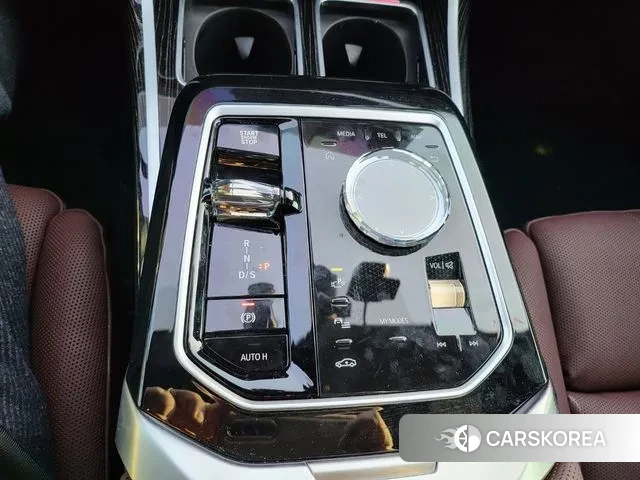 BMW 7 Series (G70) 2025 Черный из Кореи, фото 4