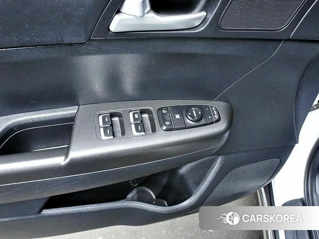 Kia Sportage The Bold 2021 Белый из Кореи, фото 4
