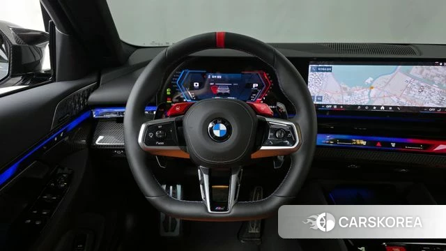 BMW M5 (G90) 2025 Серебристо-серый из Кореи, фото 4
