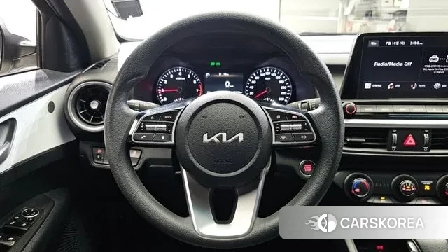 Kia The New K3 2nd generation 2024 Белый из Кореи, фото 4