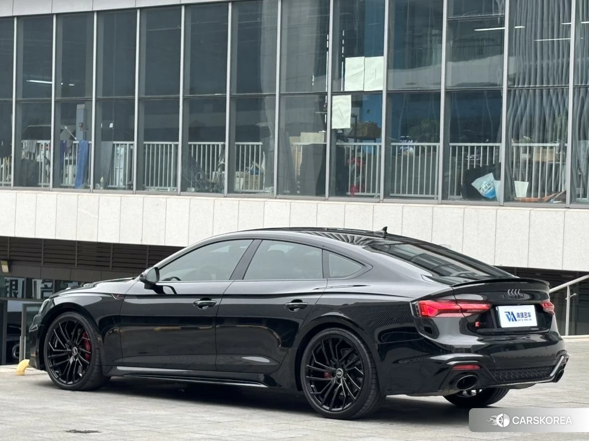 Audi RS 5 2023 Черный из Китая, фото 4