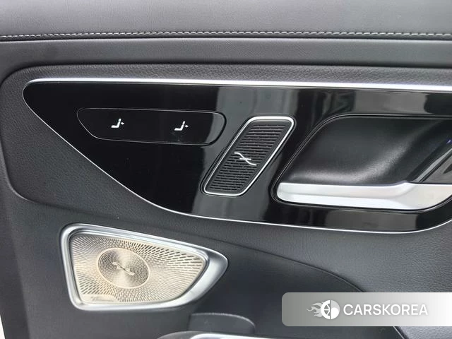 Mercedes-Benz Class C 2023 Белый из Китая, фото 4