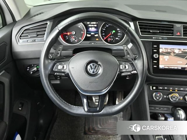 Volkswagen Tiguan second Generation 2019 Белый из Кореи, фото 4