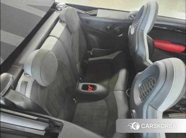 Mini Cooper S Convertible 2021 Серебряный из Кореи, фото 4