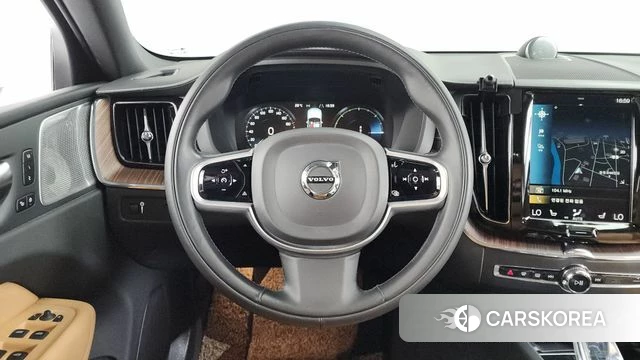 Volvo XC60 second Generation 2021 Белый из Кореи, фото 4