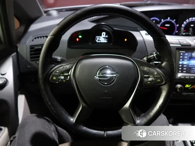 Ssangyong Korando Turismo 2019 Серебристо-серый из Кореи, фото 4