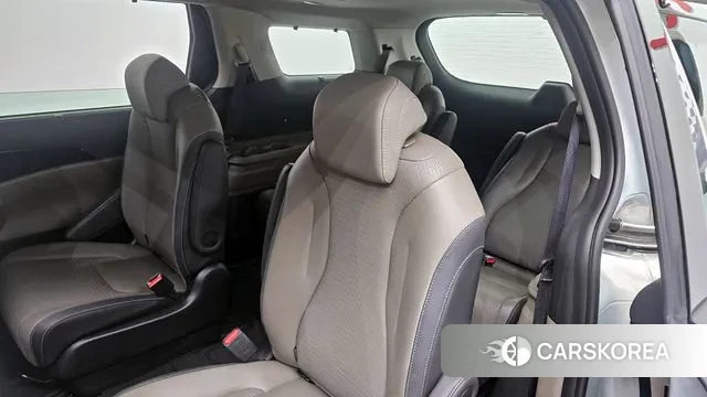 Kia The New Carnival 4th Generation 2024 Серебристо-серый из Кореи, фото 4