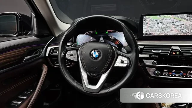 BMW 5 Series (G30) 2023 Черный из Кореи, фото 4