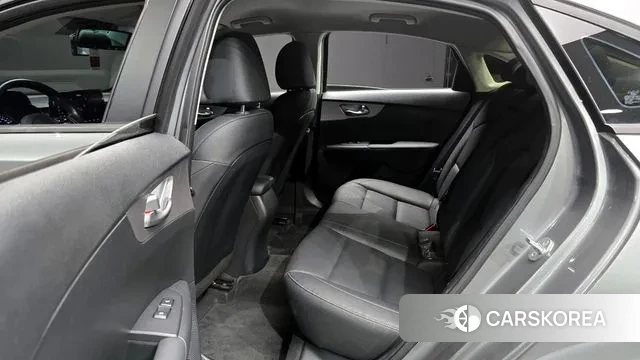 Kia The New K3 2nd generation 2021 Серебристо-серый из Кореи, фото 4