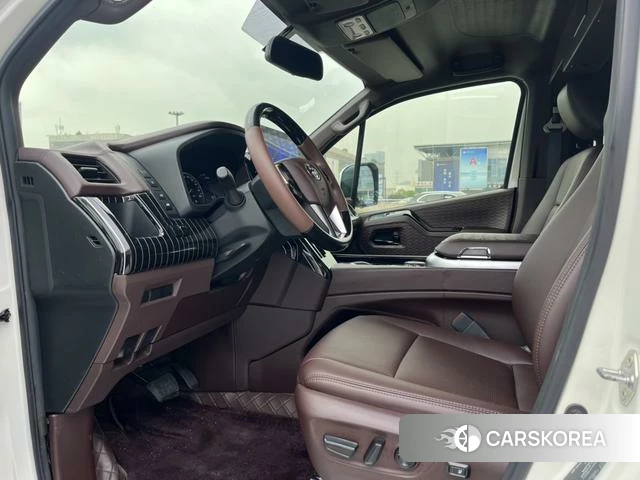 Toyota Hiace 2025 Белый из Китая, фото 4