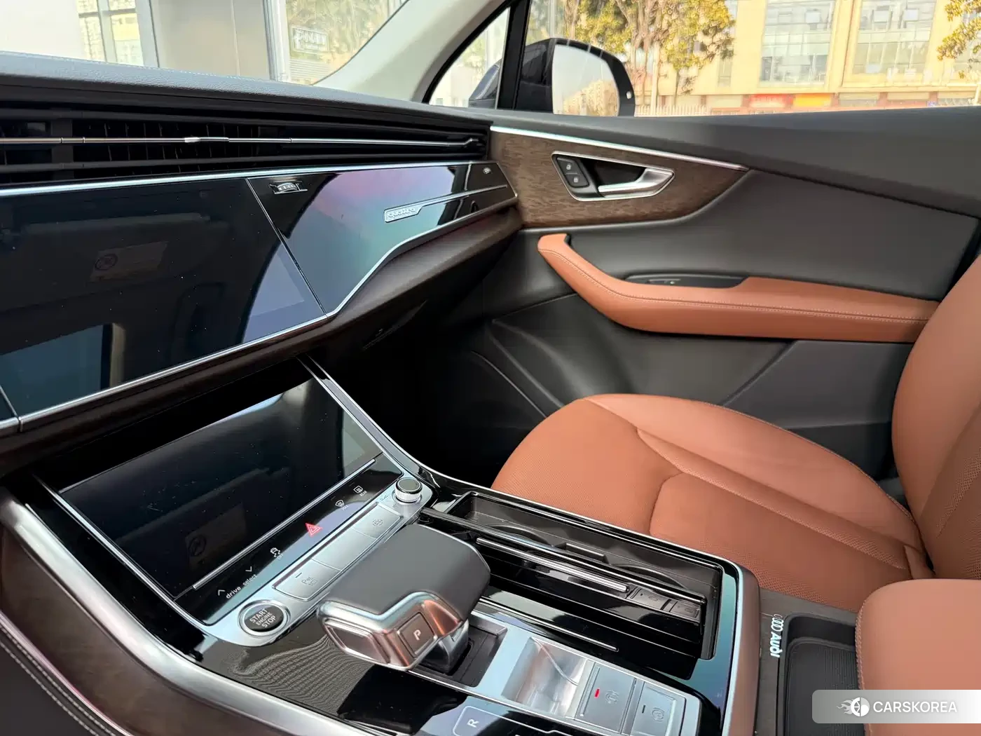 Audi Q7 2025 Черный из Китая, фото 4