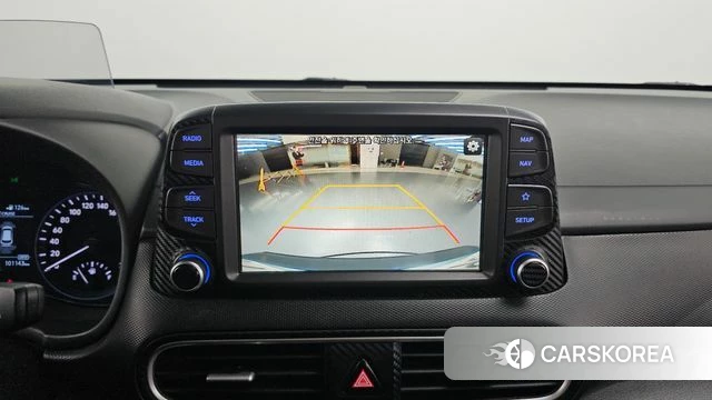 Hyundai Kona 2019 Серебристо-серый из Кореи, фото 4