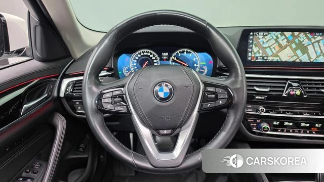 BMW 5 Series (G30) 2018 Белый из Кореи, фото 4