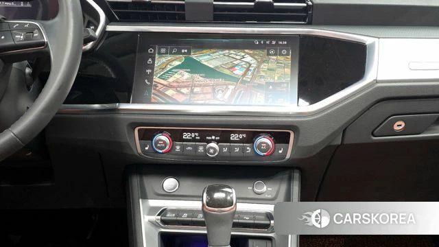 Audi Q3 (F3) 2020 Белый из Кореи, фото 4