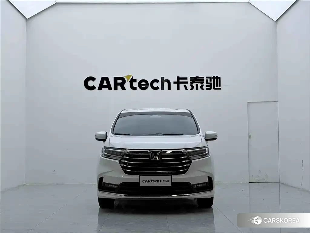 Honda Odyssey 2024 Белый из Китая, фото 4