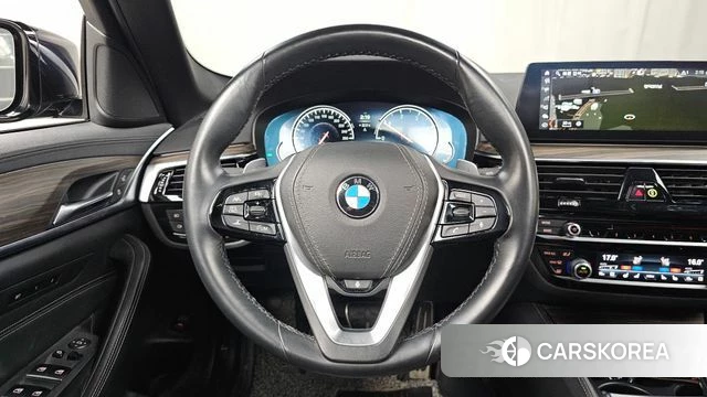 BMW 5 Series (G30) 2018 Черный из Кореи, фото 4