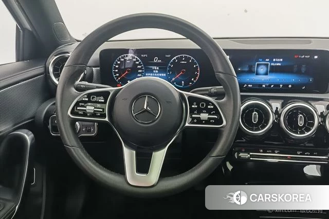 Mercedes-Benz Class A 2021 Белый из Китая, фото 4