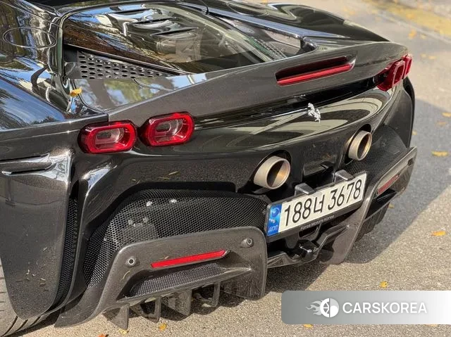 Ferrari SF90 Stradale id 3478549 из Кореи 4