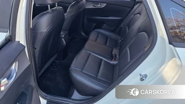 Kia The New K3 2nd generation 2022 Белый из Кореи, фото 4