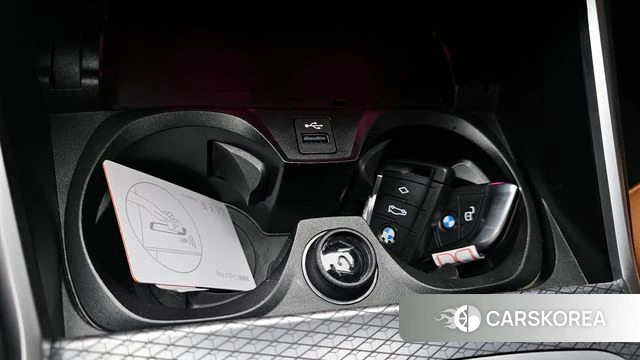 BMW 3 Series (G20) 2024 Цвет галактики из Кореи, фото 4