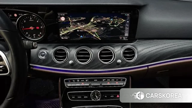 Mercedes-Benz E-Class W213 2020 Белый из Кореи, фото 4