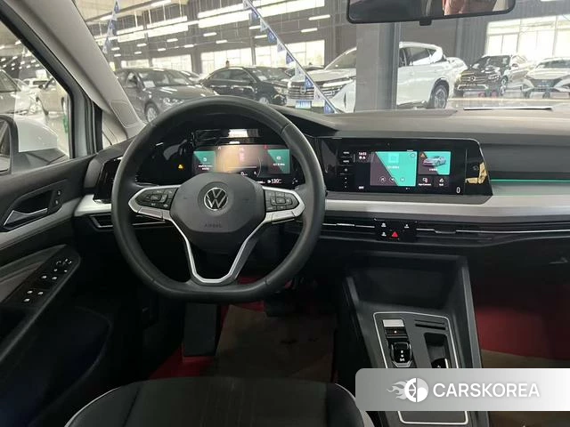 Volkswagen Golf 2023 Белый из Китая, фото 4