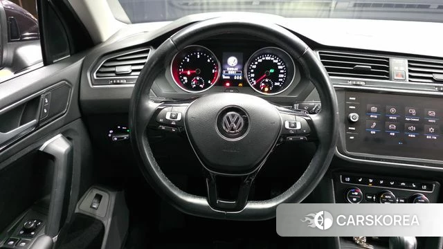 Volkswagen Tiguan second Generation 2018 Черный из Кореи, фото 4