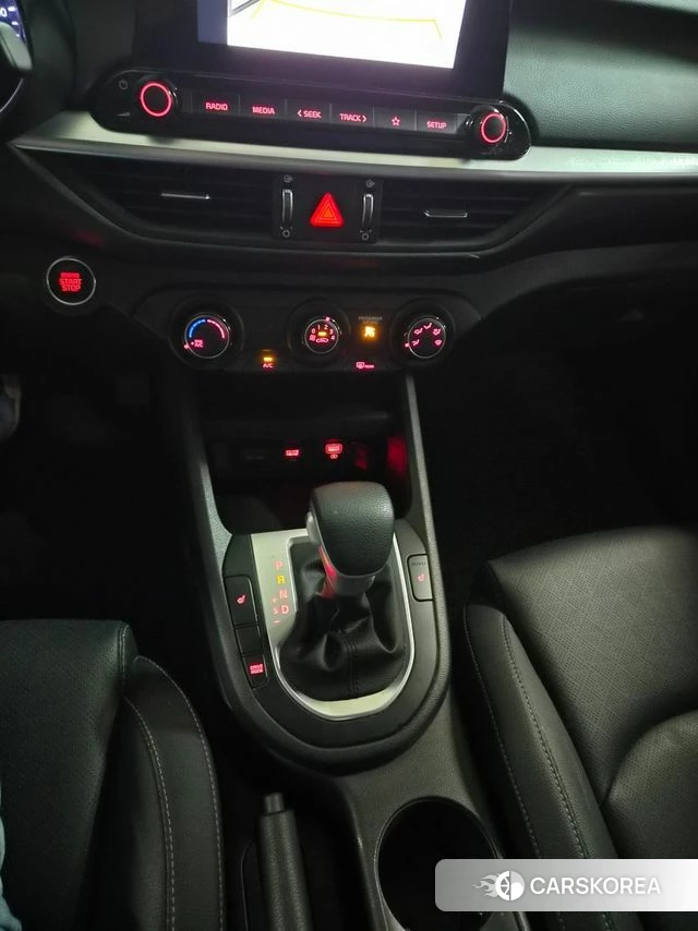 Kia The New K3 2nd generation 2022 Белый из Кореи, фото 4