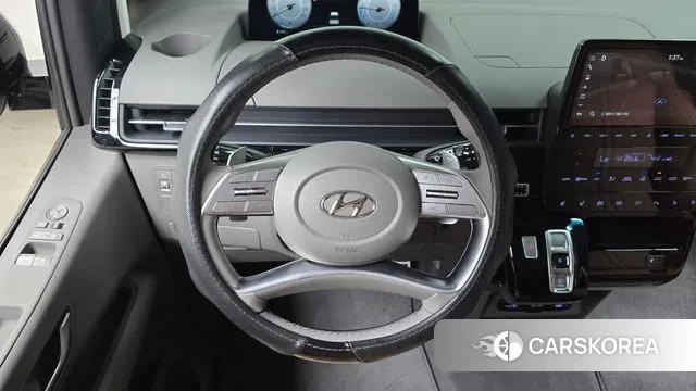 Hyundai Staria 2023 Черный из Кореи, фото 4