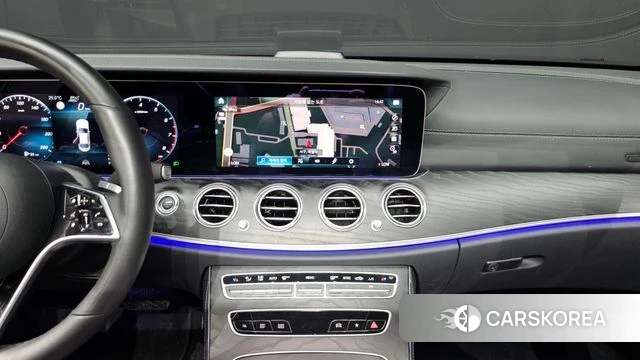 Mercedes-Benz E-Class W213 2023 Белый из Кореи, фото 4
