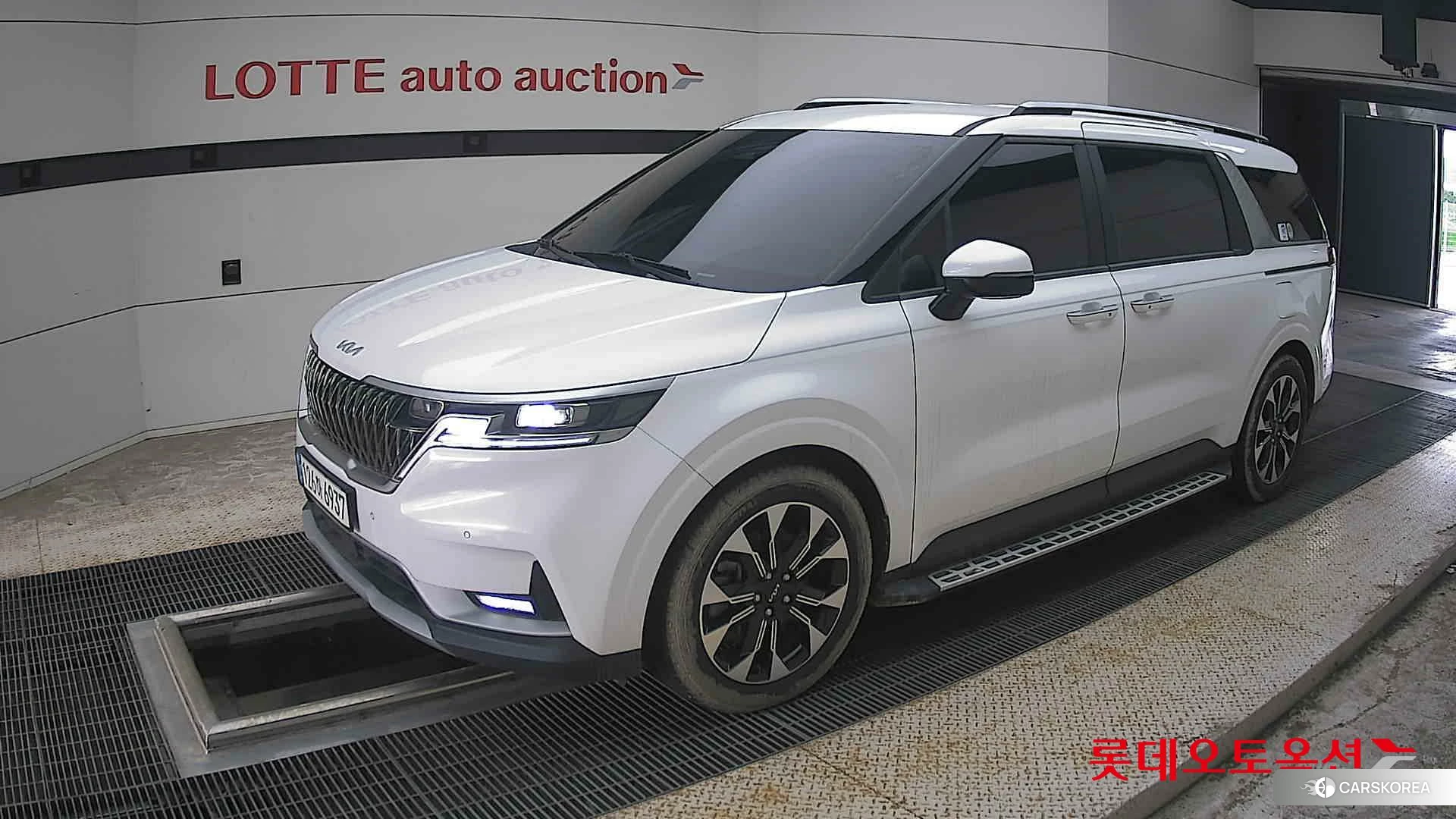 Kia Carnival 2022 Белый из Кореи, фото 4