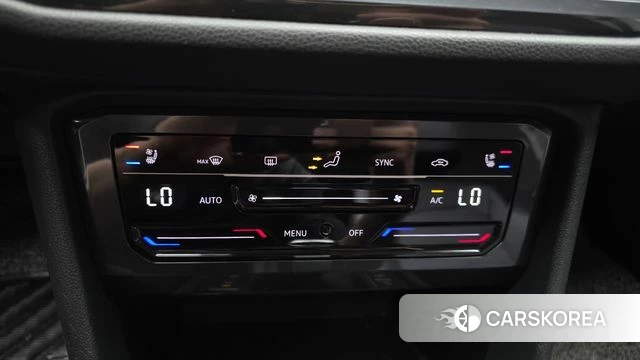 Volkswagen Tiguan Allspace 2022 Черный из Кореи, фото 4