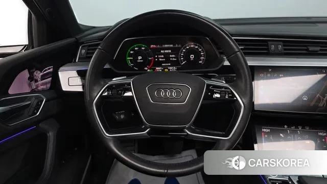 Audi e-Tron 2020 Серебристо-серый из Кореи, фото 4