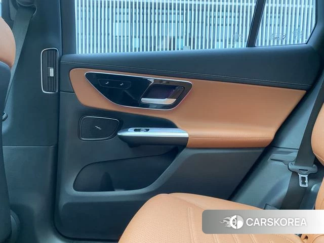 Mercedes-Benz GLC 2023 Черный из Китая, фото 4