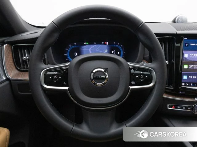 Volvo XC60 second Generation 2025 Белый из Кореи, фото 4
