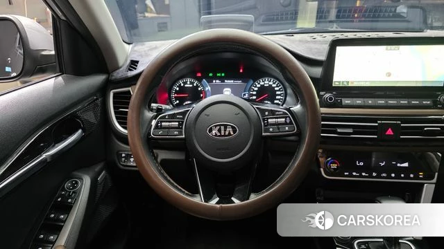 Kia Seltos 2019 Серебристо-серый из Кореи, фото 4