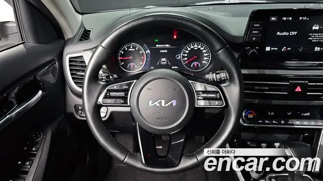 Kia Seltos 2022 Белый из Кореи, фото 4