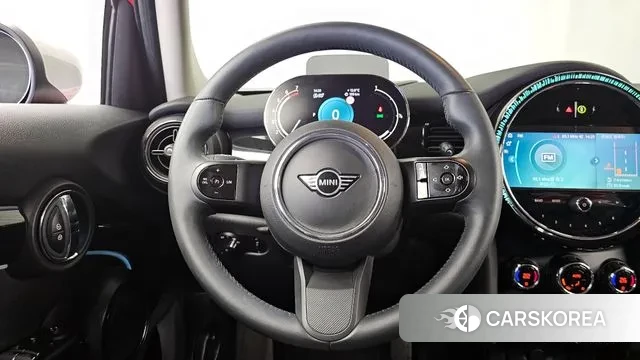 Mini Cooper 2023 Красный из Кореи, фото 4