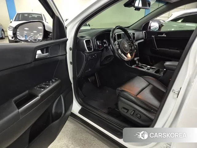 Kia Sportage The Bold 2021 Белый из Кореи, фото 4