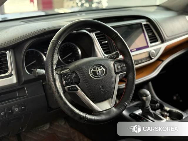 Toyota Highlander 2022 Черный из Китая, фото 4