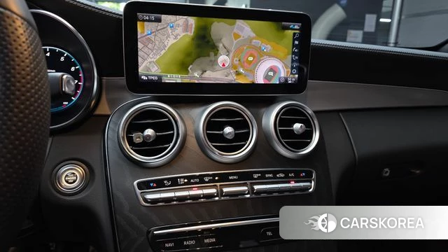 Mercedes-Benz C-Class W205 2023 Белый из Кореи, фото 4