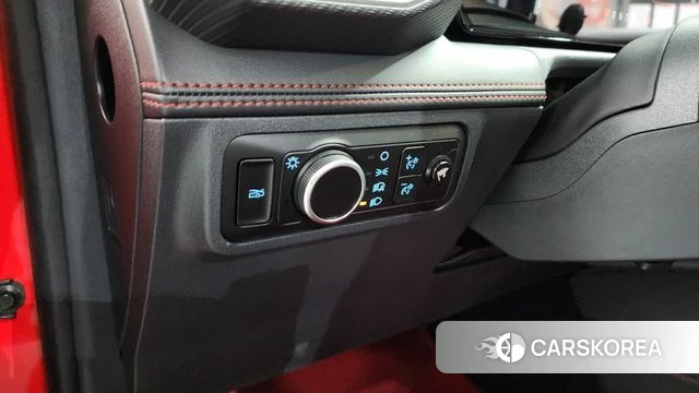 Ford Mustang 7th Generation 2024 Красный из Кореи, фото 4