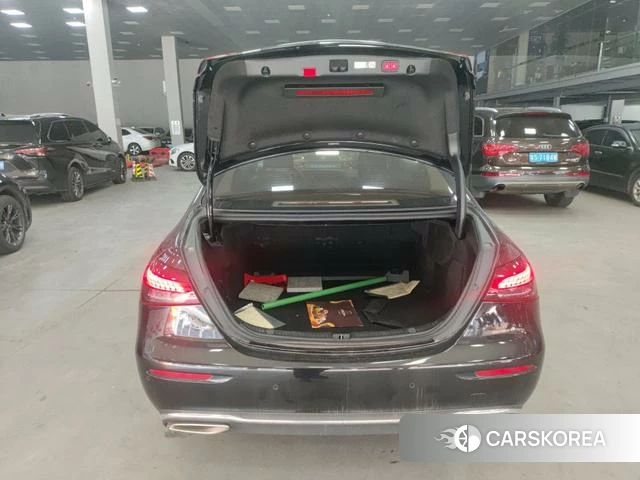 Mercedes-Benz E-class 2023 Черный из Китая, фото 4