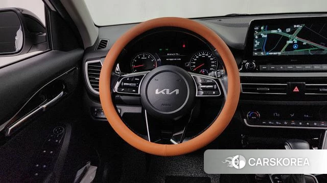 Kia Seltos 2022 Белый из Кореи, фото 4