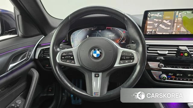 BMW 5 Series (G30) 2023 Черный из Кореи, фото 4