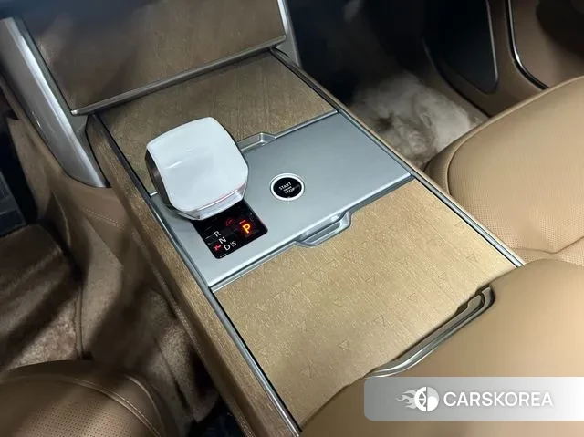 Land Rover Range Rover 5th Generation 2024 Белый из Кореи, фото 4