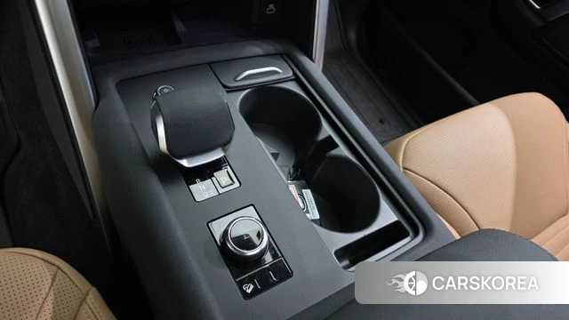 Land Rover Discovery 5 2025 Белый из Кореи, фото 4