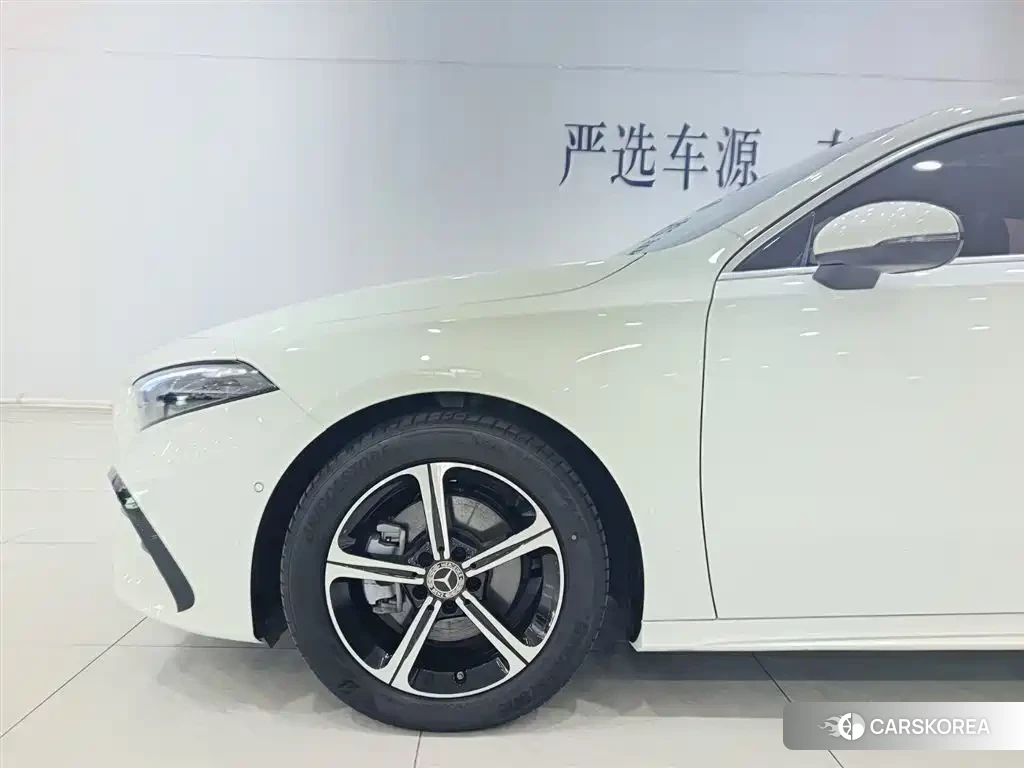 Mercedes-Benz A-Class 2025 Белый из Китая, фото 4