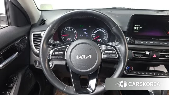 Kia Seltos 2021 Белый из Кореи, фото 4